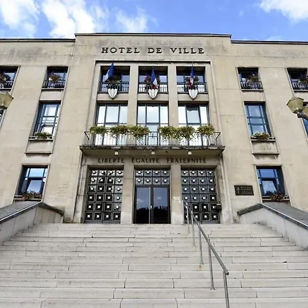 Hotel V4 - Chambre Double - 5 Minutes Du Luxembourg Villerupt