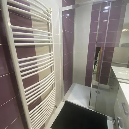 V4 - Chambre Double - 5 Minutes Du Luxembourg Homestay Villerupt
