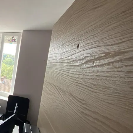 V4 - Chambre Double - 5 Minutes Du Luxembourg Hotel Villerupt