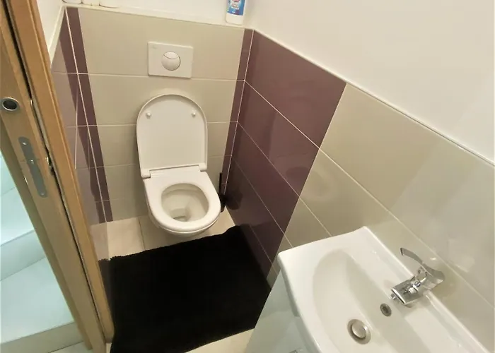 V4 - Chambre Double - 5 Minutes Du Luxembourg Hotel Villerupt