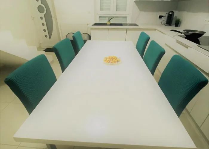 V4 - Chambre Double - 5 Minutes Du Luxembourg *